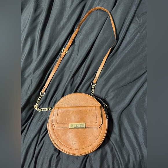 Steve Madden Handbags - Steve Madden Crossbody